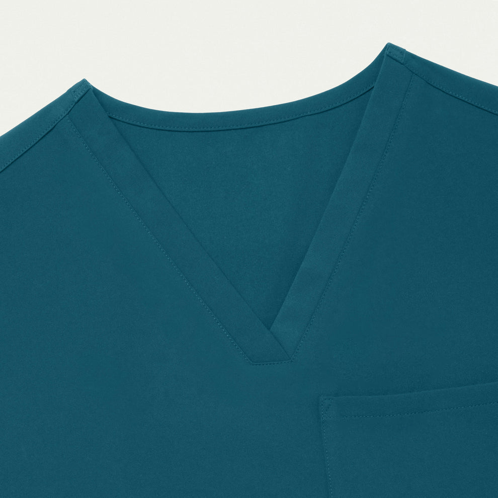 Women’s Classic Fit V-Neck Scrub Top with 1 Chest Pocket