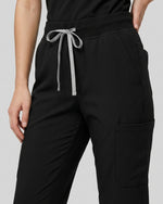 Women's 6-Pocket Jogger Scrub Pant Black
