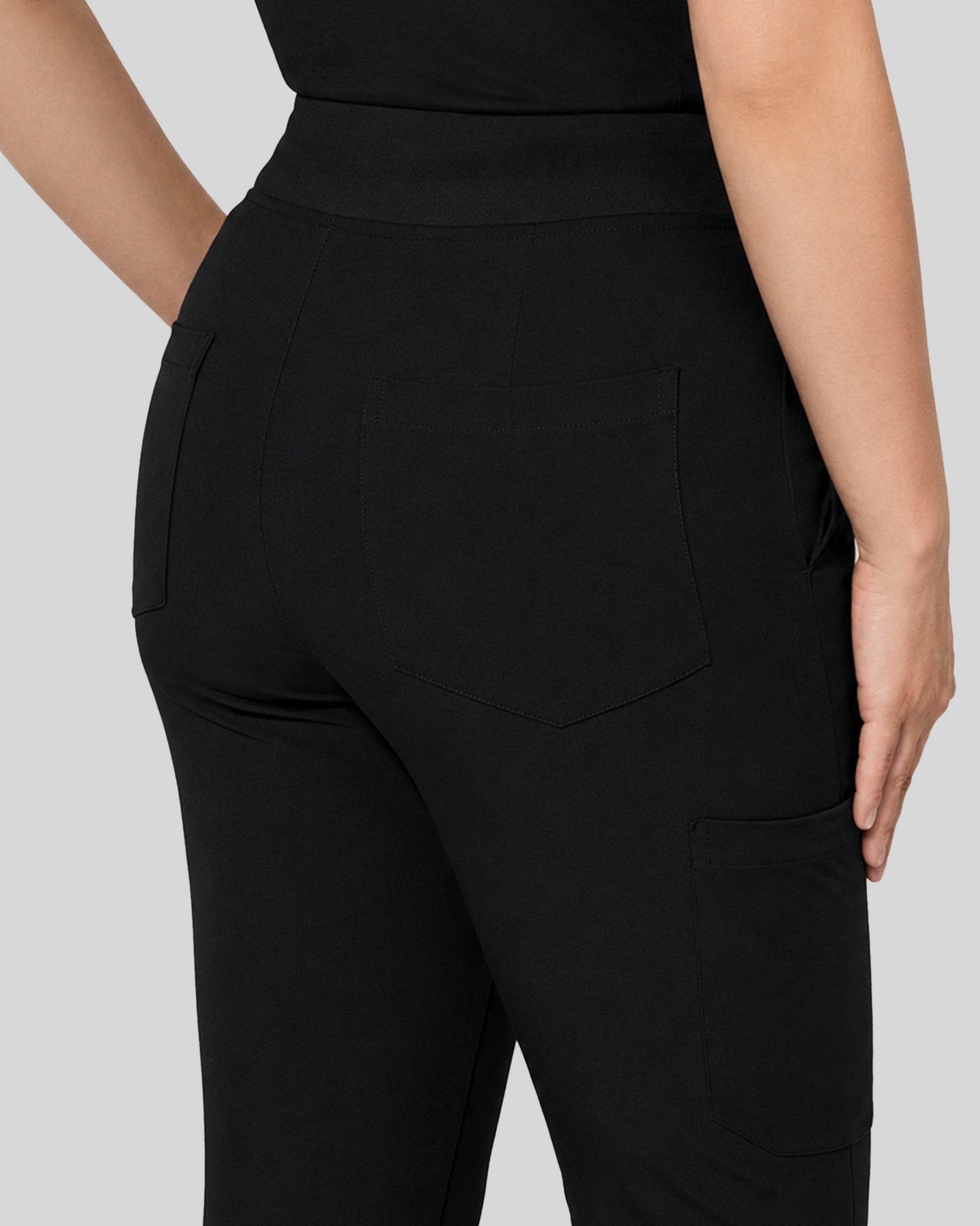 Women's 6-Pocket Jogger Scrub Pant Black