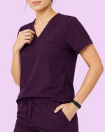 Women's One-Pocket V-neck Scrub Top Deep Eggplant