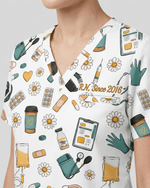 Personalized Nurse Job Title And Name Nurse Things Daisy Flower Pattern Women's One-Pocket V-neck Scrub Top - Scrubloop