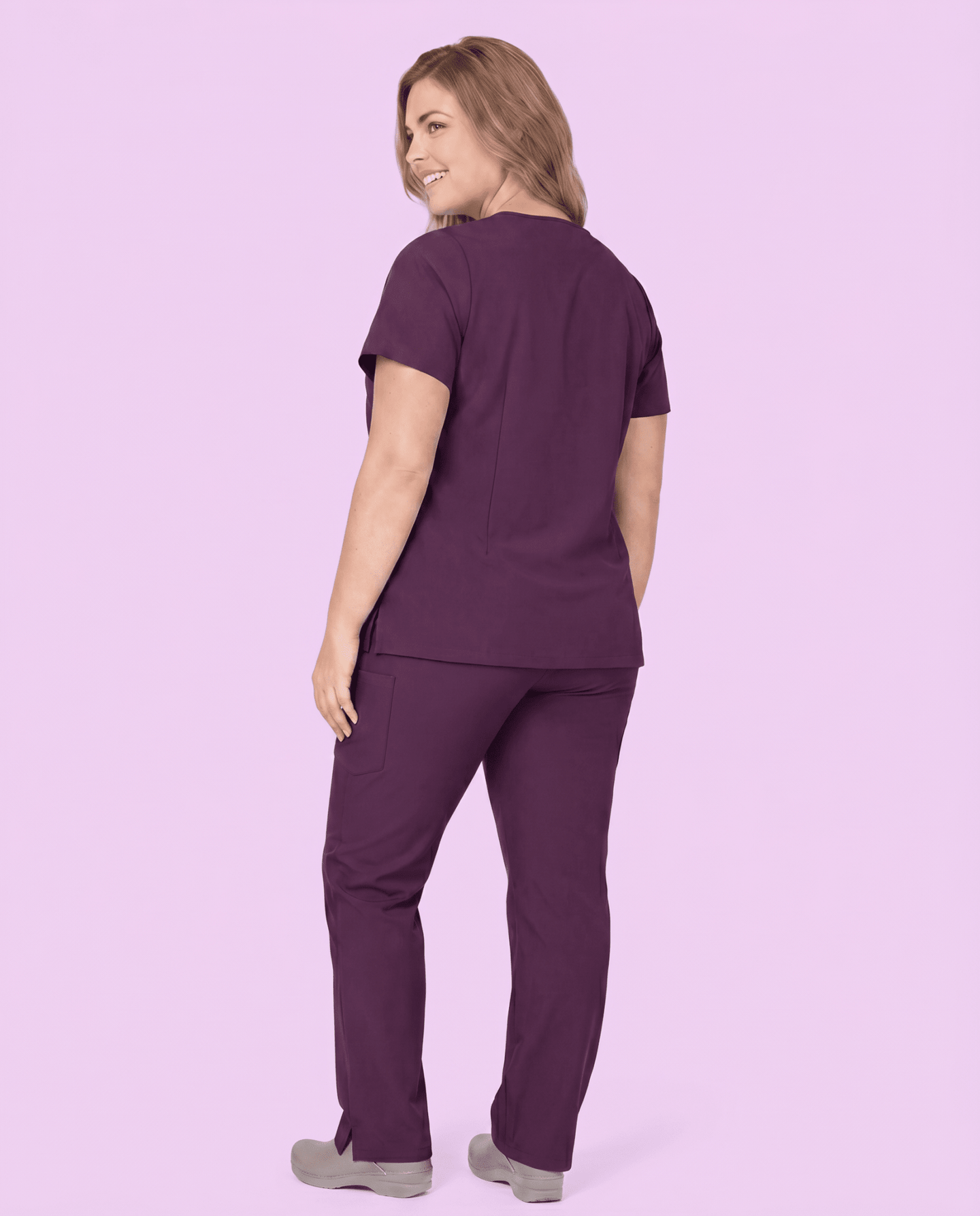 Women's 6-Pocket V-neck Top Deep Eggplant - Scrubloop