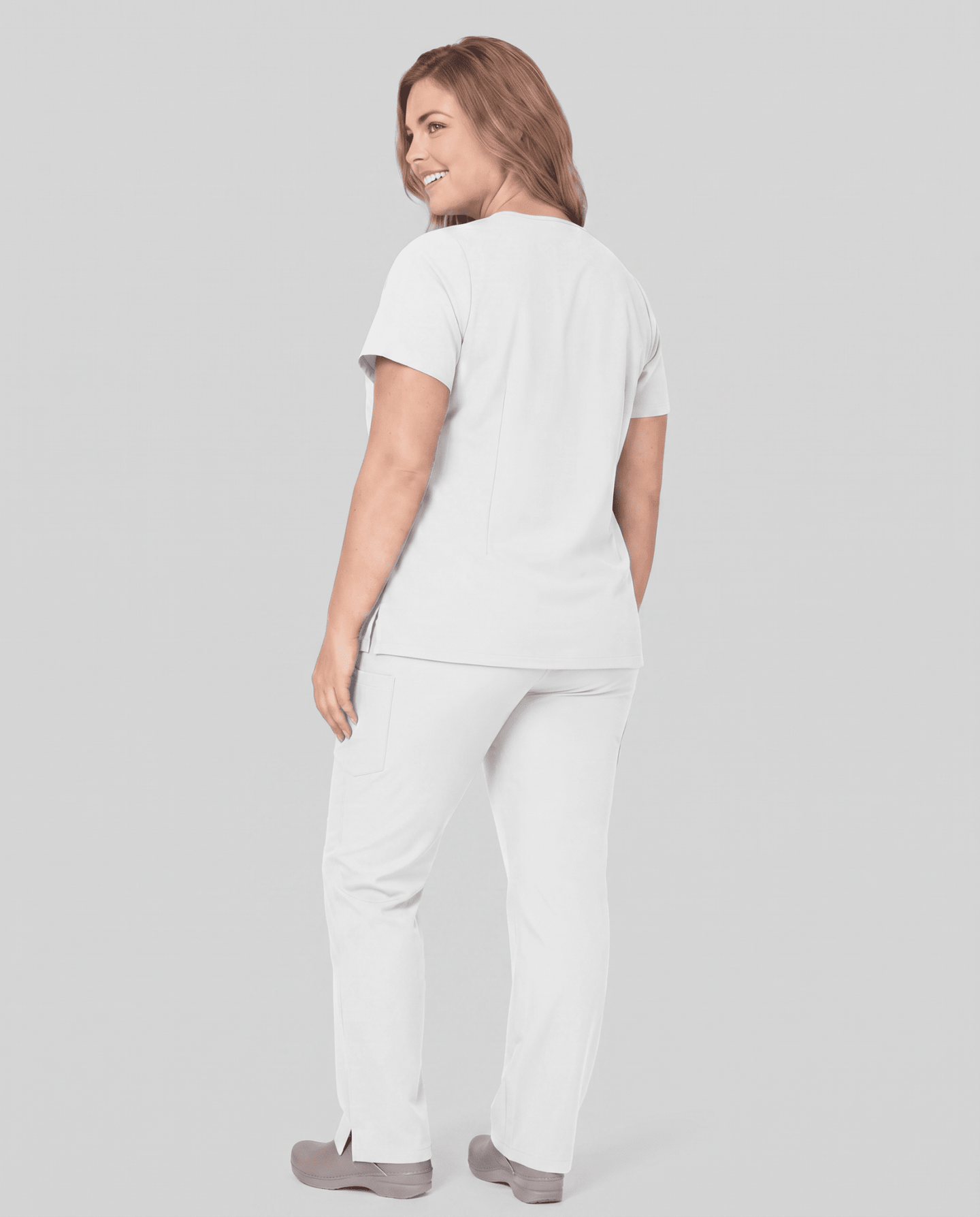 Women's 6-Pocket V-neck Top White - Scrubloop
